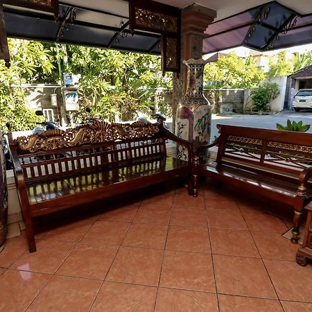 Legian Beach Hotel Kuta  Exterior photo